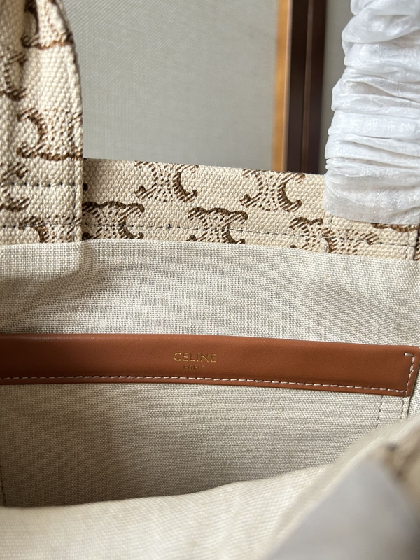 スーパーコピーブランドバッグ着用イメージ